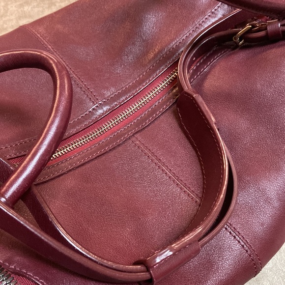 Alexander Wang’s Marina Speedo Prisma Leather Tote - Picture 4 of 8